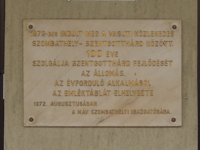 100eves-vasut-emlektabla-01