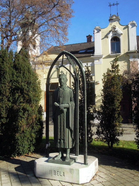 5-5-3-bela-01 5-5-3-bela-01